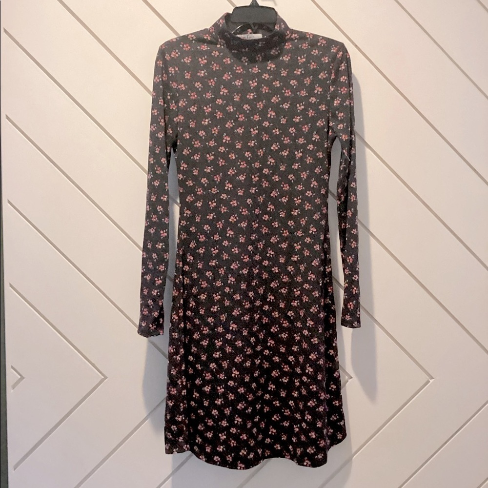 🆕 Velvet Torch Black and Pink Floral Print Ribbed Bodycon Dress. L. NWT💥💥 - Picture 2 of 3